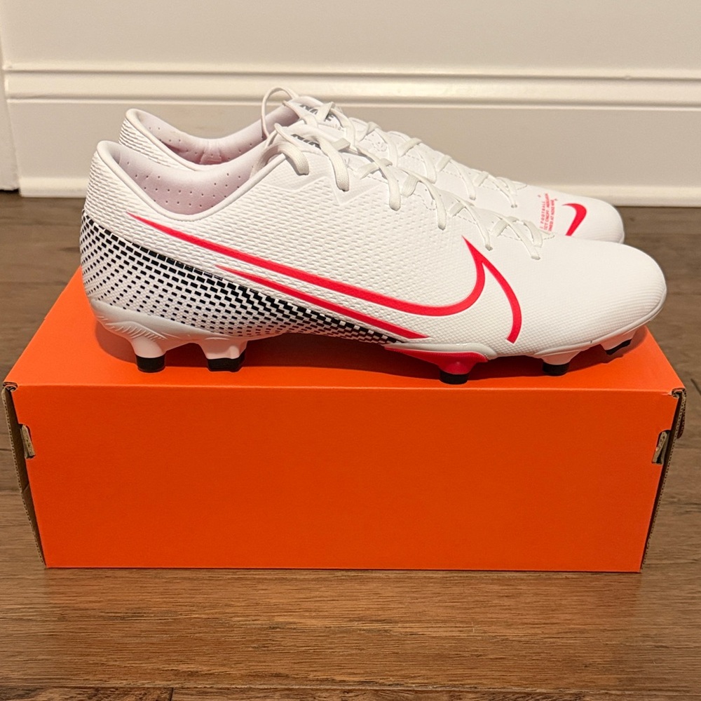 Nike Mercurial Vapor 13 Academy FG/MG Soccer Cleat in White/Laser Crimson-Black